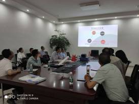 眉山市人大预算委赵晓明主任一行调研青神县落实减税降费工作
